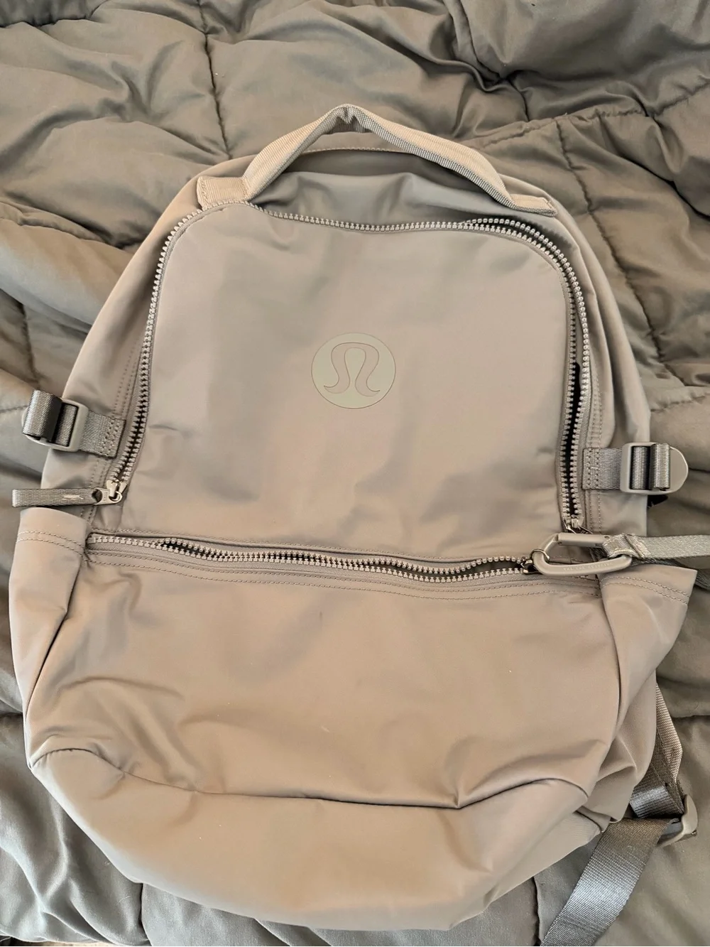 tumi alpha 3 in 1 backpack Brief Pack® JanSport Backpack - Tropical Color:Black/Gold/Camel - Nylon The Alpha Slim Backpack macro_color:rosso